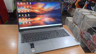 Portátil Lenovo IdeaPad 1