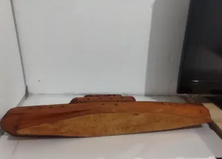 Barco de madera decorativo