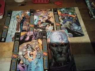 LOTE DE 29 COMICS EDITADOS POR PLANETA