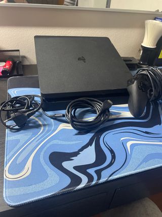 PS4 (PlayStation 4) Negra + Accesorios