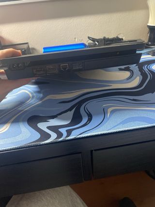 PS4 (PlayStation 4) Negra + Accesorios