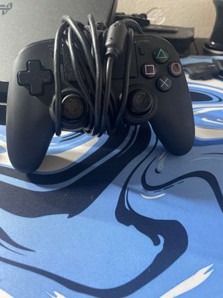 PS4 (PlayStation 4) Negra + Accesorios