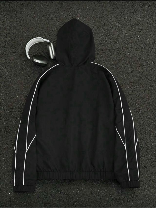 chaqueta con capucha