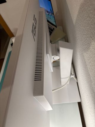 Monitor Asus Blanco + cable HDMI