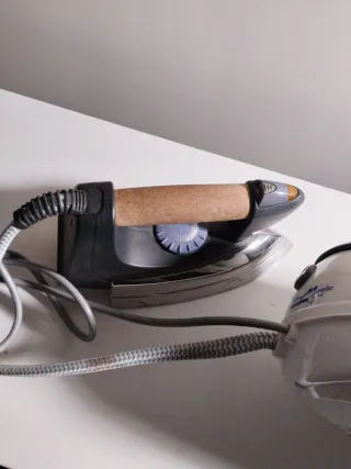 Plancha de vapor con base