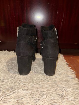 Botín Tacón Negro Bershka