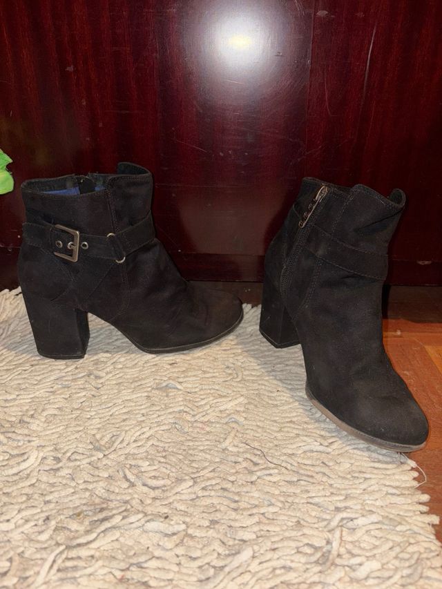 Botín Tacón Negro Bershka