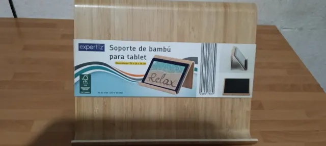 Soporte de bambú para tablet