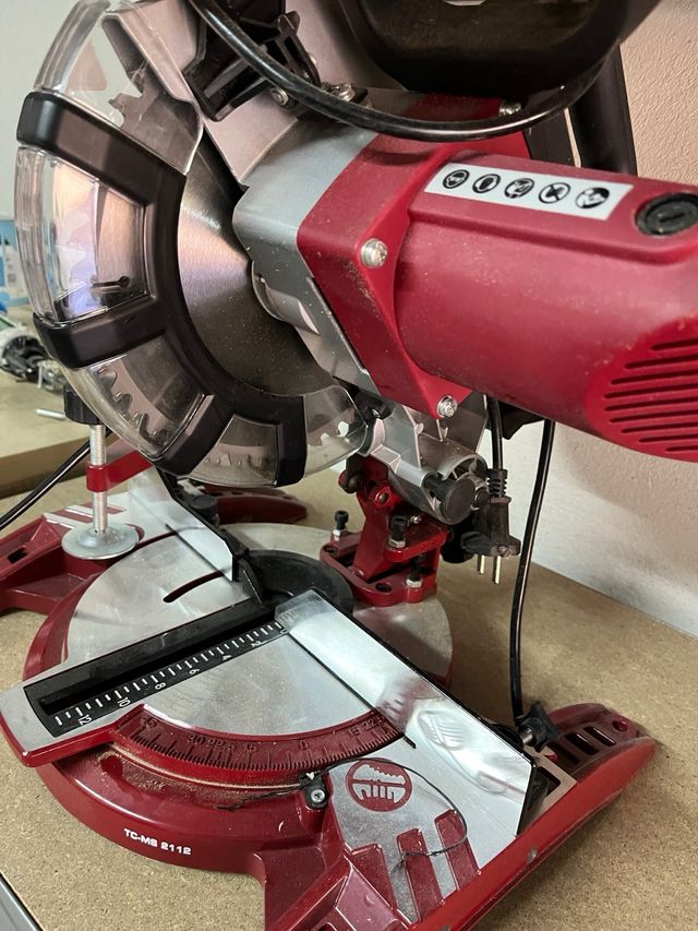 Sierra ingletadora Einhell