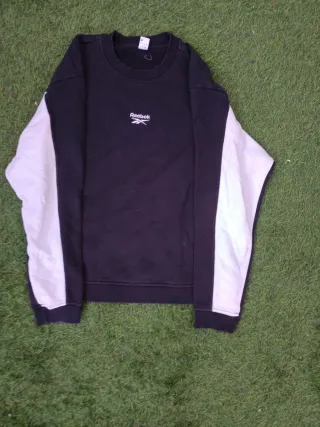Sudadera Vintage Reebok Negra y Blanca