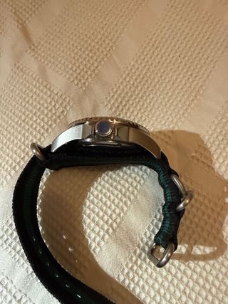 Reloj deportivo Neckermann verde y plateado