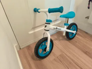 Bicicleta de equilibrio infantil