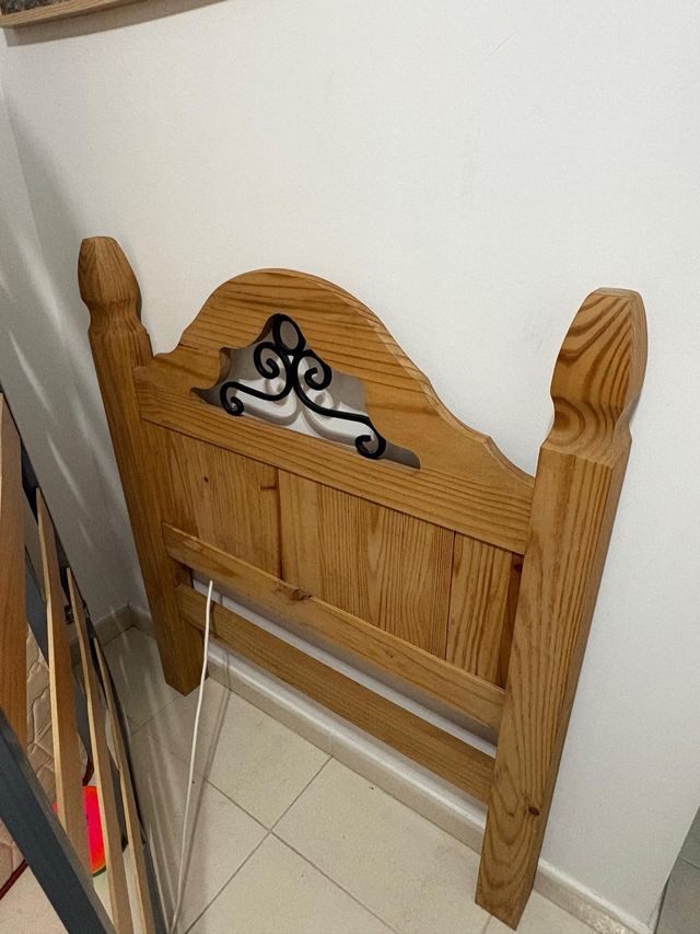 Testata letto in legno e metallo