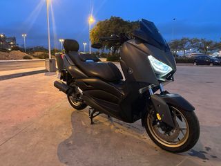 Yamaha X-Max Tech Max 125