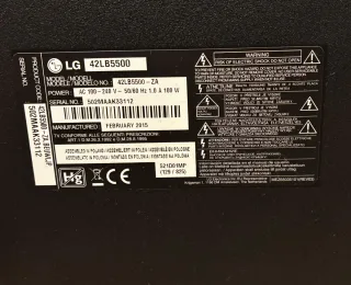 TV LG 42 pulgadas. Patas incluidas