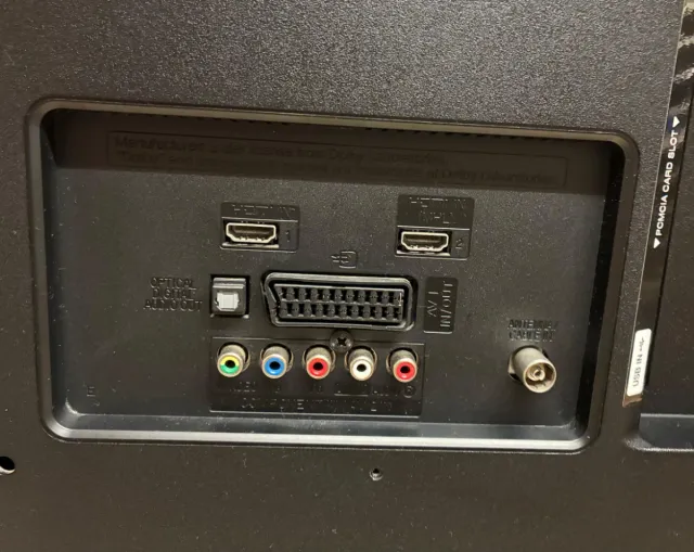 TV LG 42 pulgadas. Patas incluidas