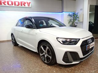 Audi A1 30 TFSI 110cv Adrenalin