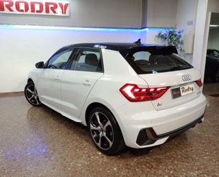 Audi A1 30 TFSI 110cv Adrenalin