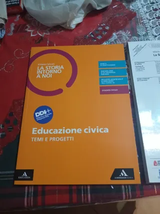 Libro di Storia: La Storia Intorno a Noi