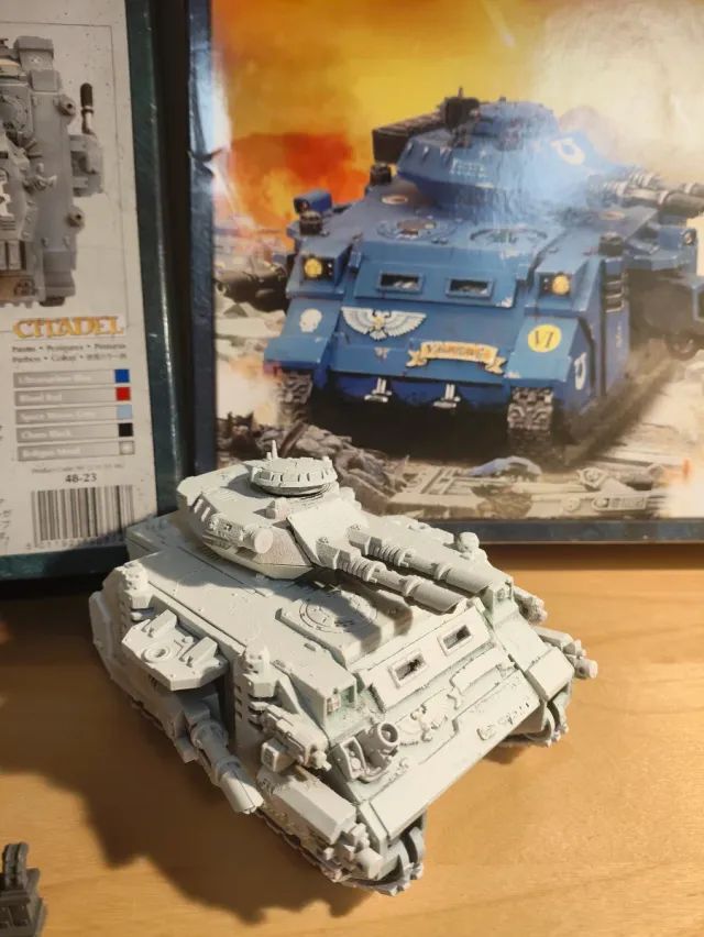 Space Marine Predator Warhammer 40000 CITADEL-2011