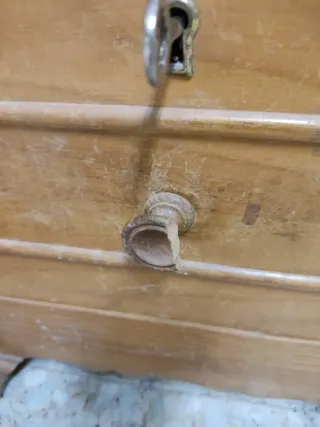 Mueble antiguo con cama turca