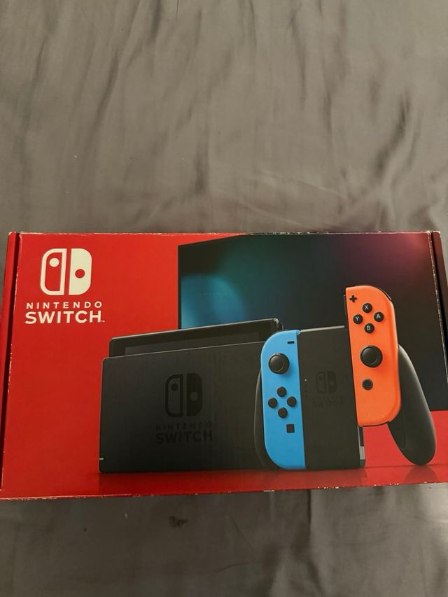 Nintendo Switch + 4 Juegos + Accesorios