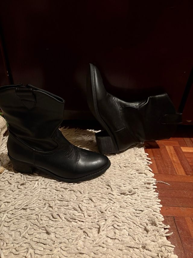 Botas vaqueras negras