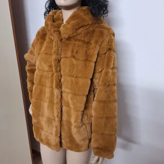 Pelliccia sintetica marrone