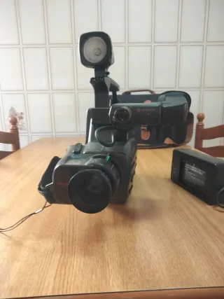 Videocámara Hitachi VM-2400E VHS