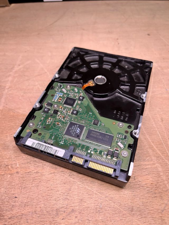 Disco Rígido Samsung 1TB HD103SJ