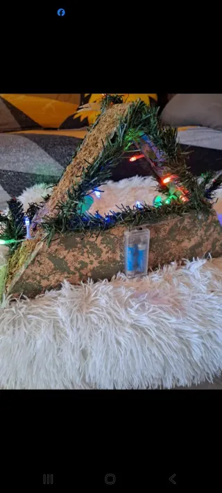 Presepe stilizzato in legno e plastica