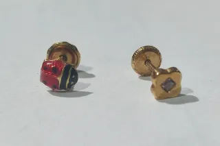 Pendientes oro bebé/piercing mariquita y flor