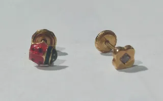 Pendientes oro bebé/piercing mariquita y flor