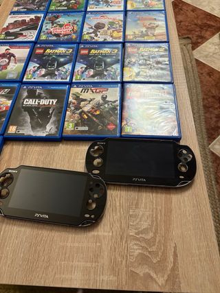 17 giochi PS Vita + 2 schermi