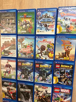 17 giochi PS Vita + 2 schermi