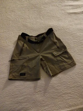 Pantalón de trekking beige y negro