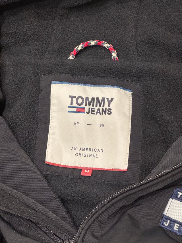 Chaqueta Tommy Jeans Negra Talla M