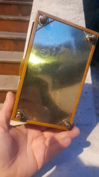 Scatola di latta vintage decorata