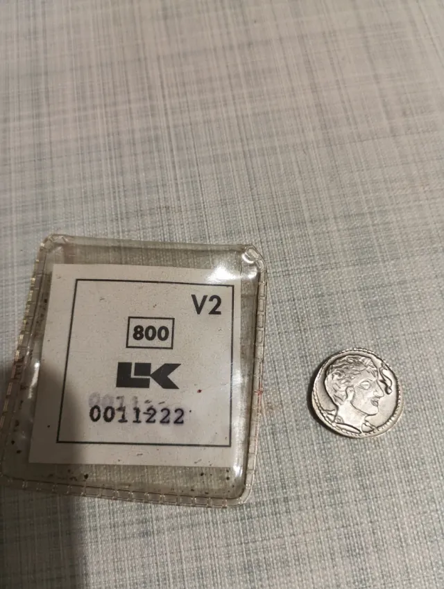 Vecchia moneta d'argento