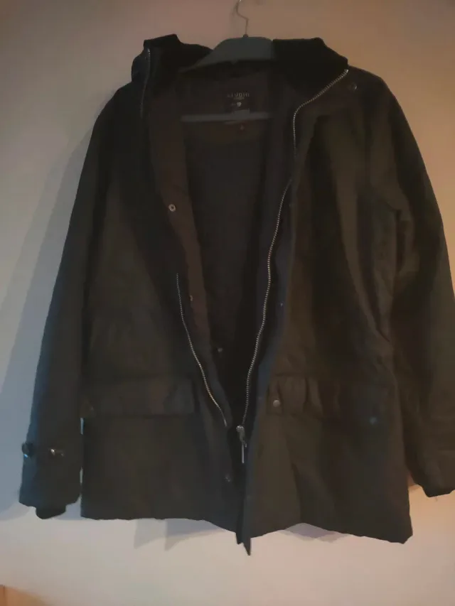 Parka bambino taglia S/48 blu navy. Studio classico.