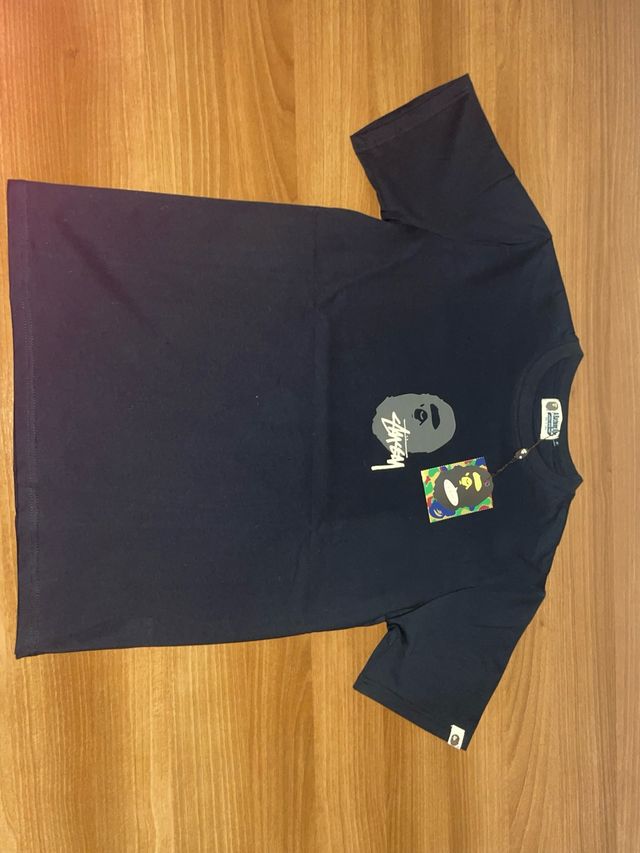 Camiseta BAPE x Stussy