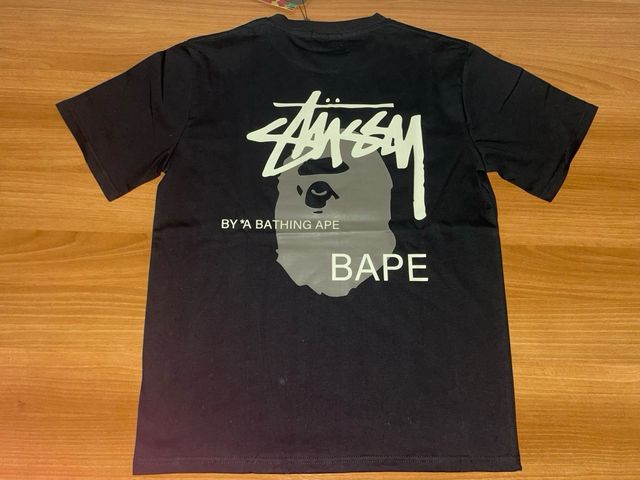 Camiseta BAPE x Stussy