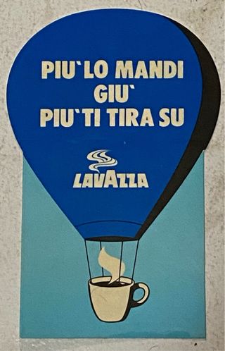 8 adesivi: Lavazza, Studio Zeta, l’eco di Bergamo