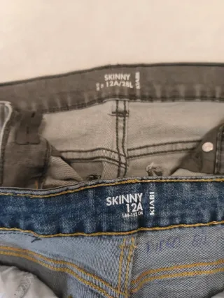 Pantalones vaqueros largos  10€