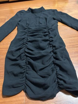 Vestido mini negro Zara