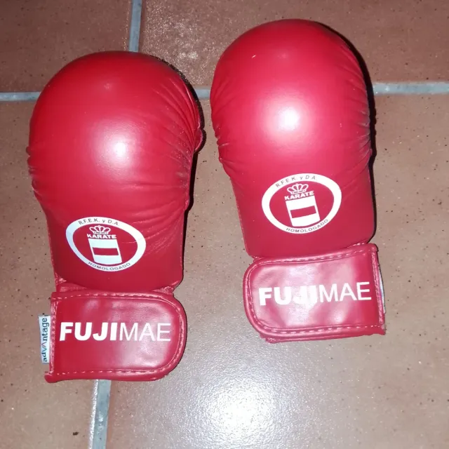 Guantillas Karate Fujimae Rojas Homologadas
