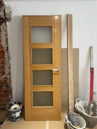 Puerta de madera con 3 cristales - 30€