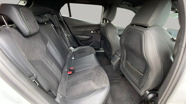 Peugeot 2008 PureTech 155 S&S GT EAT8 115 kW (155 CV)