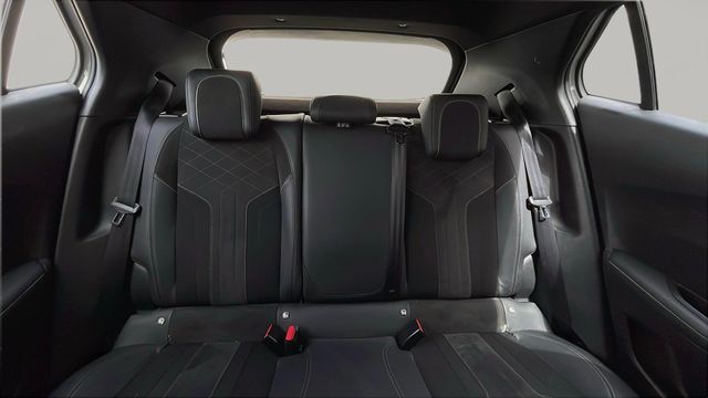 Peugeot 2008 PureTech 155 S&S GT EAT8 115 kW (155 CV)