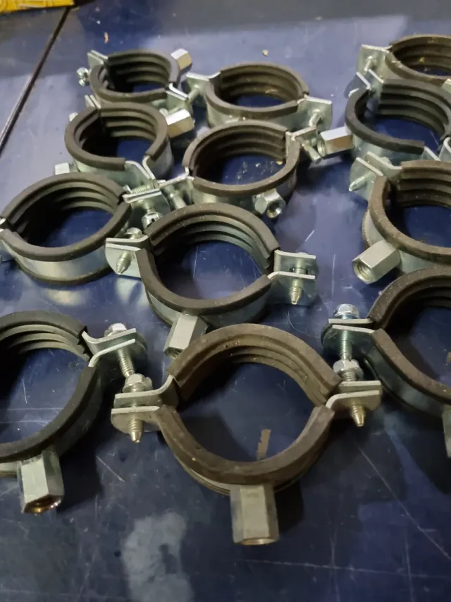 15 Soportes Abrazadera D 48 gomas